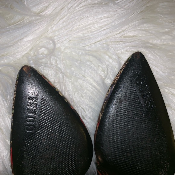 “Guess” by Marciano - Picture 5 of 7